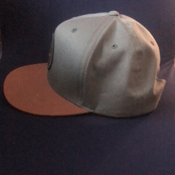 Dc Shoes SnapBack Hat - Picture 2 of 3